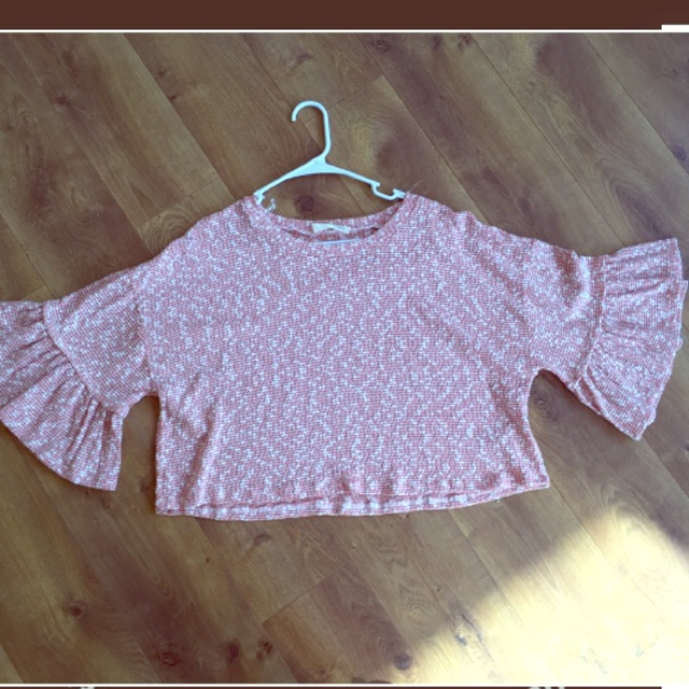 Cute top with bell sleeves